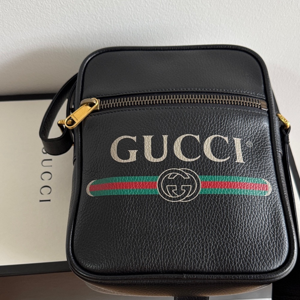 Gucci Black Leather Messenger Bag with Gold Accents - Picture 13 of 15